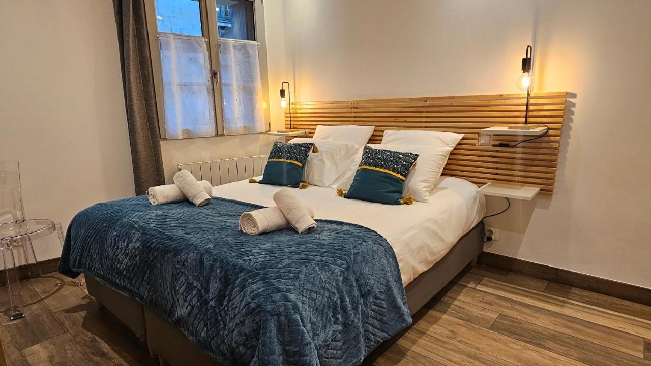 Duplex Elegant Quais De Loire Apartment